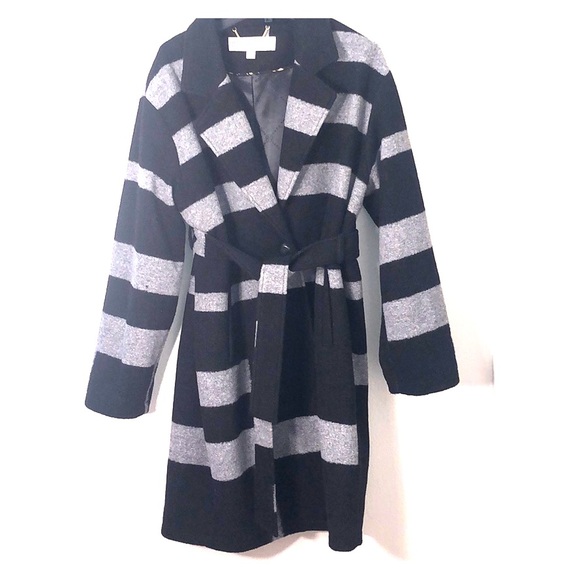 Trina Turk Jackets & Blazers - Trina Turk oversized coat